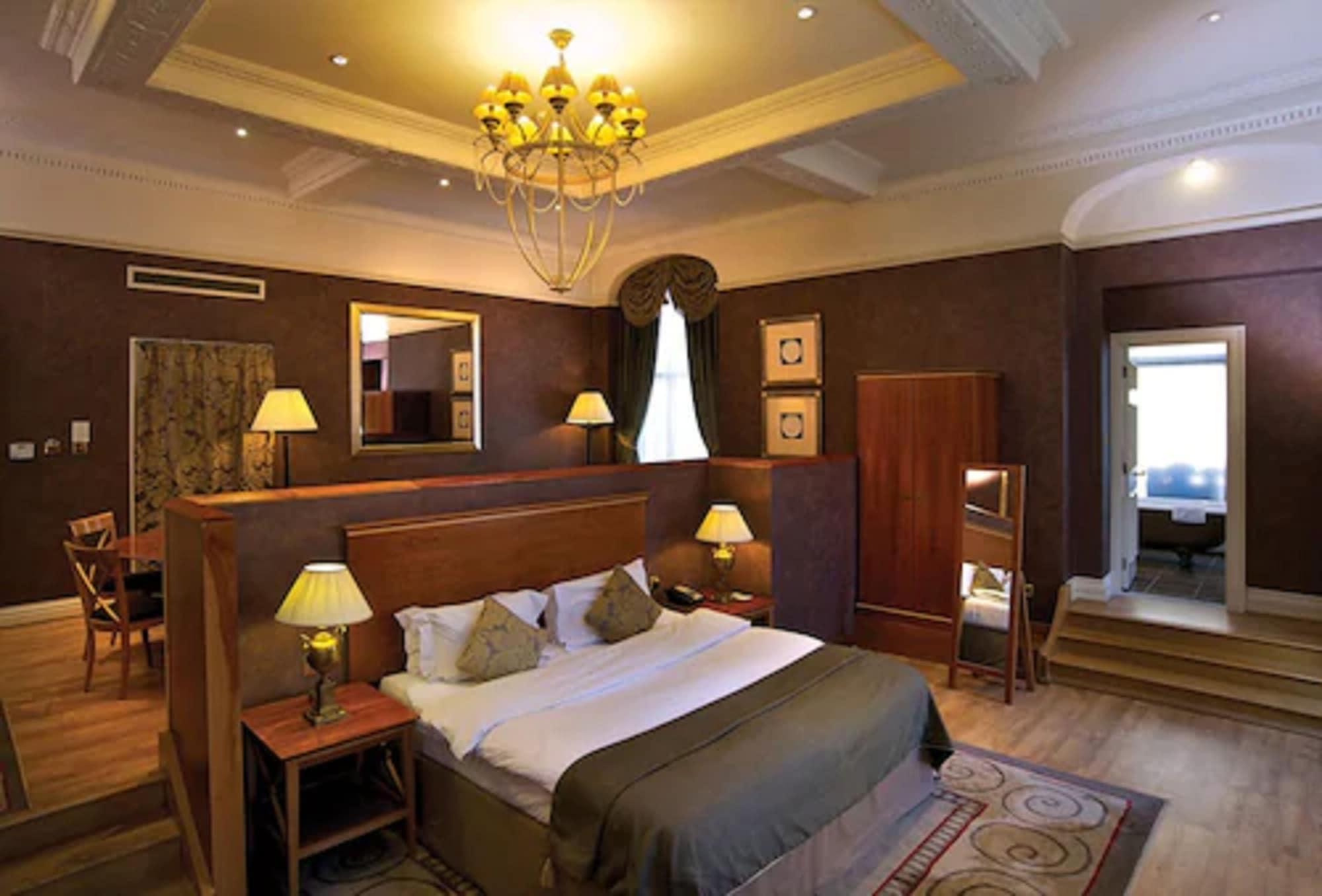 Hotel Quebecs 4*