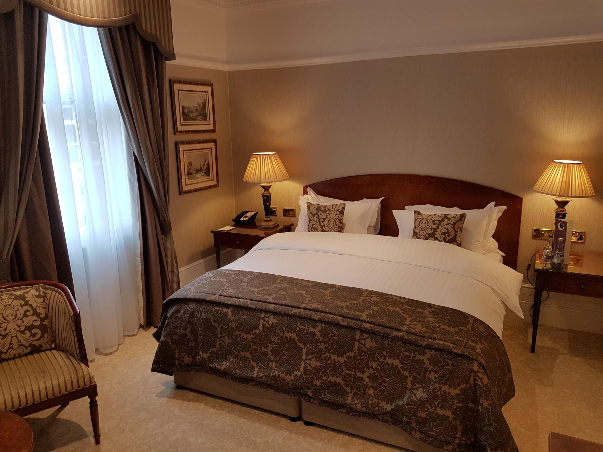 Quebecs Hotel 4*